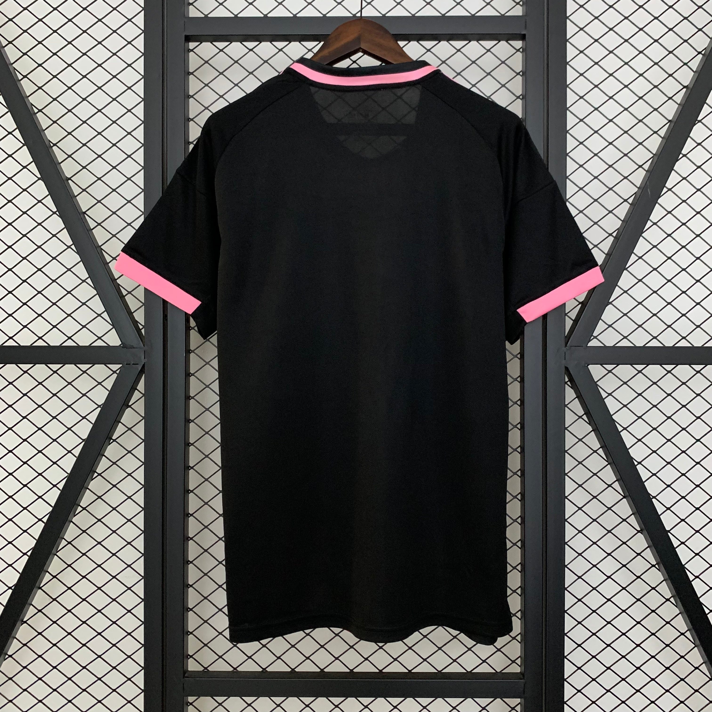 Real Madrid 25/26 Concept Pink Snake