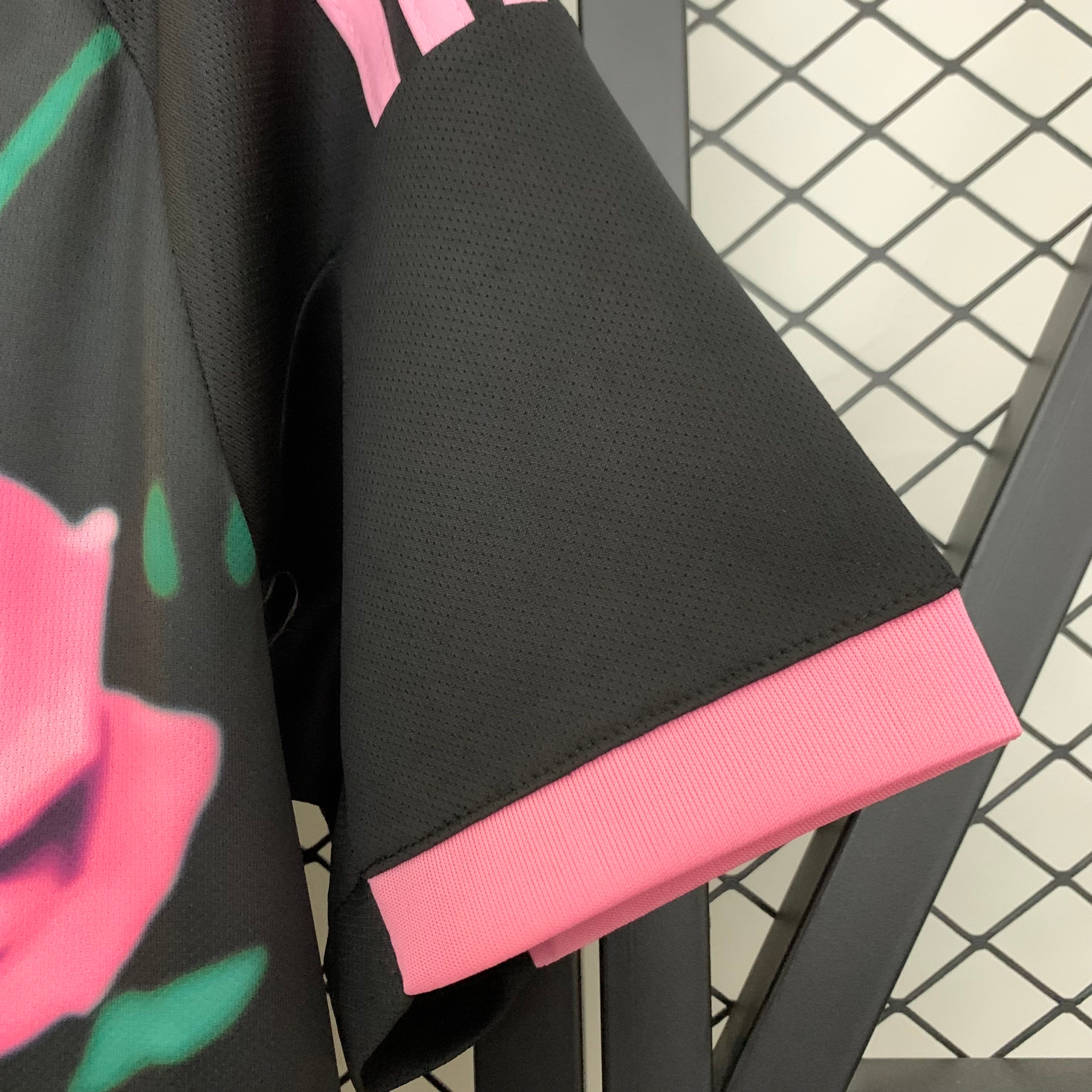 Real Madrid 25/26 Concept Pink Snake