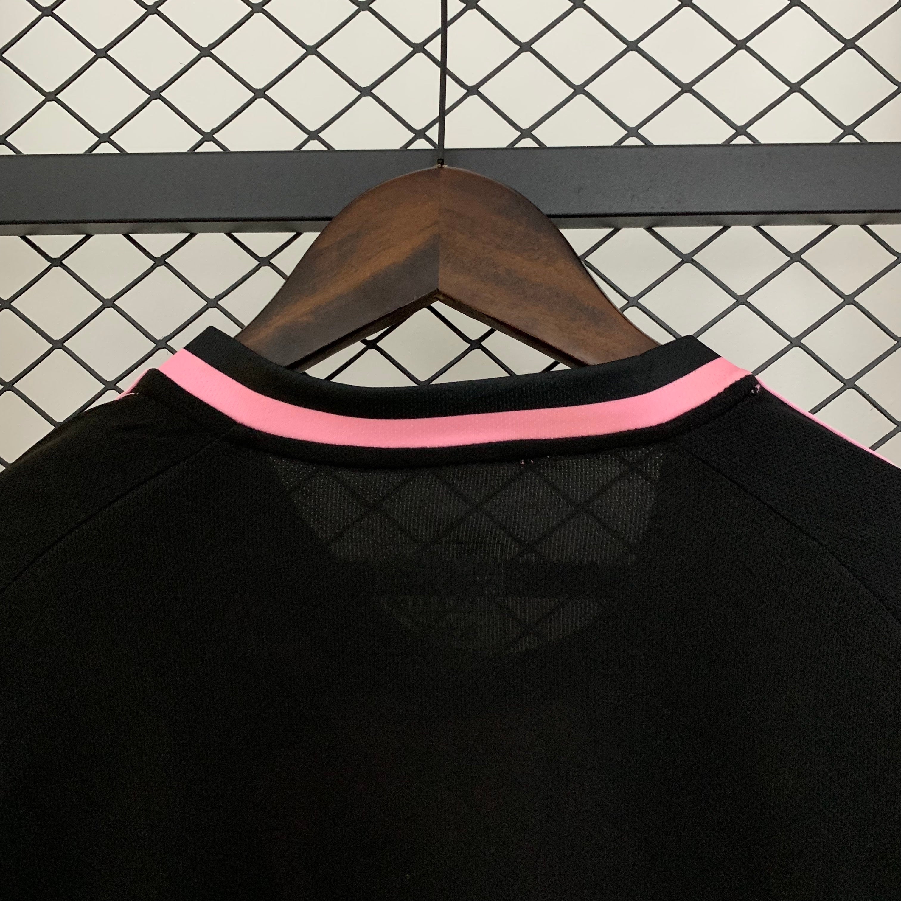 Real Madrid 25/26 Concept Pink Snake