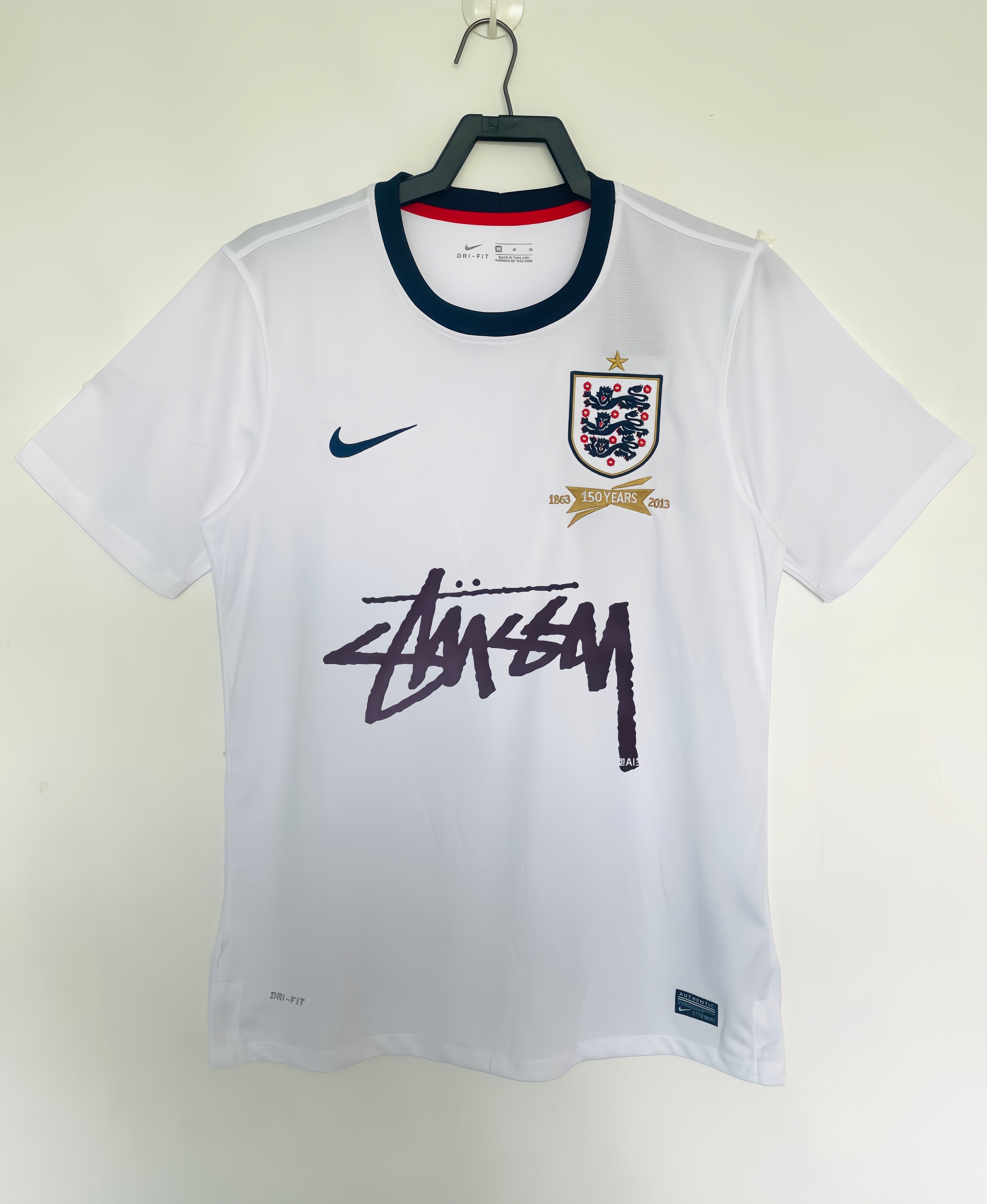 🎁 Inglaterra x Stussy (100% de descuento)